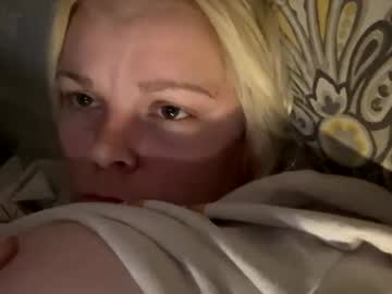 elegantblondevi