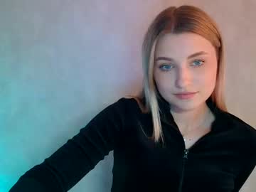 mia moon27