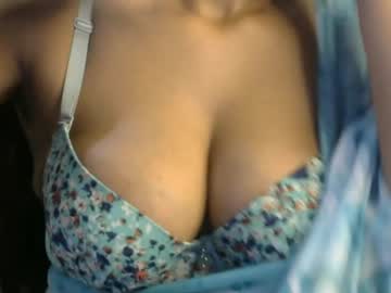 shiri hot